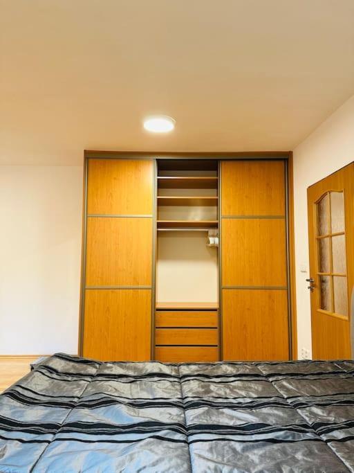 Family-Friendly Prague 5 Stay ภายนอก รูปภาพ