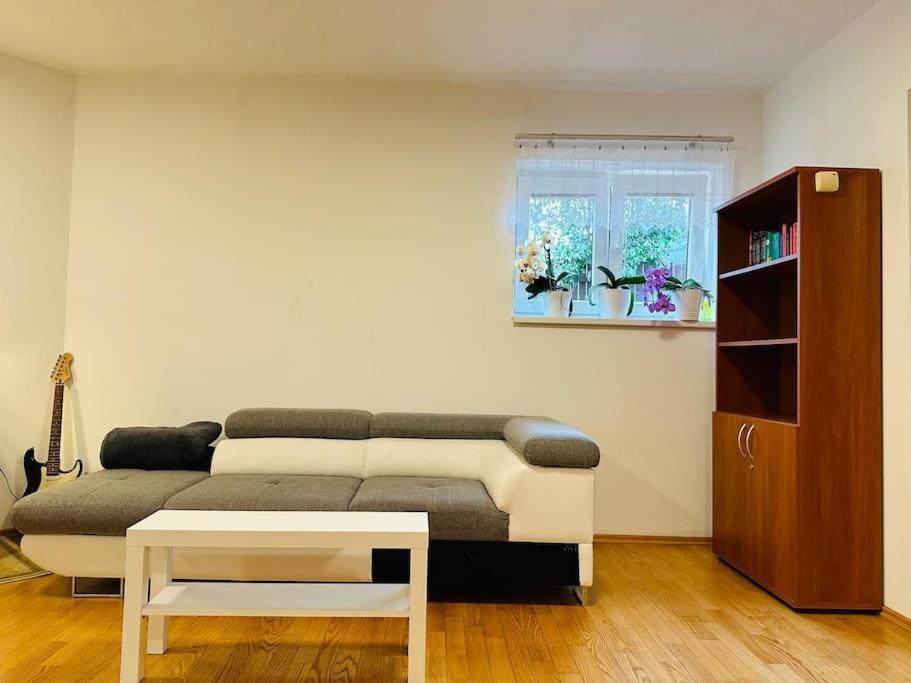 Family-Friendly Prague 5 Stay ภายนอก รูปภาพ