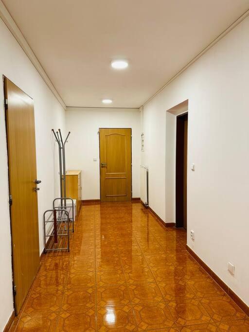 Family-Friendly Prague 5 Stay ภายนอก รูปภาพ