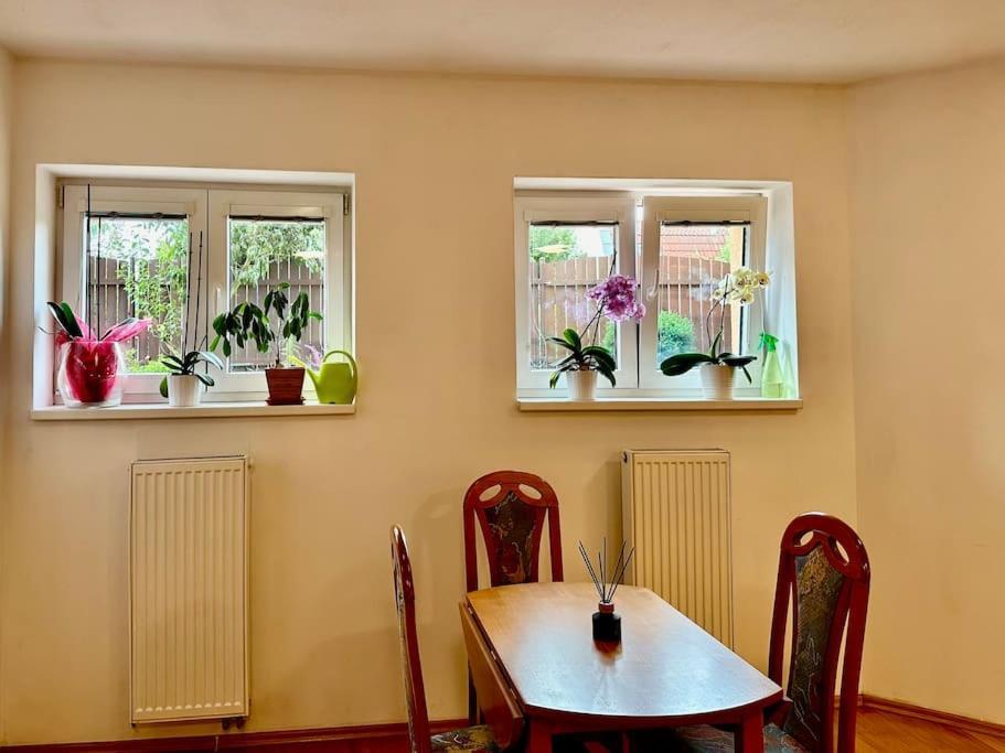Family-Friendly Prague 5 Stay ภายนอก รูปภาพ